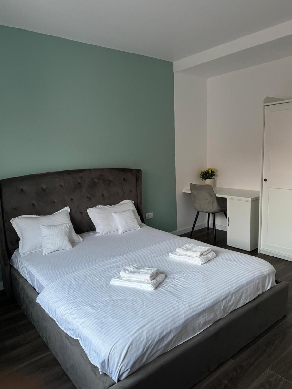 Casira Guesthouse Sanmartin Bagian luar foto