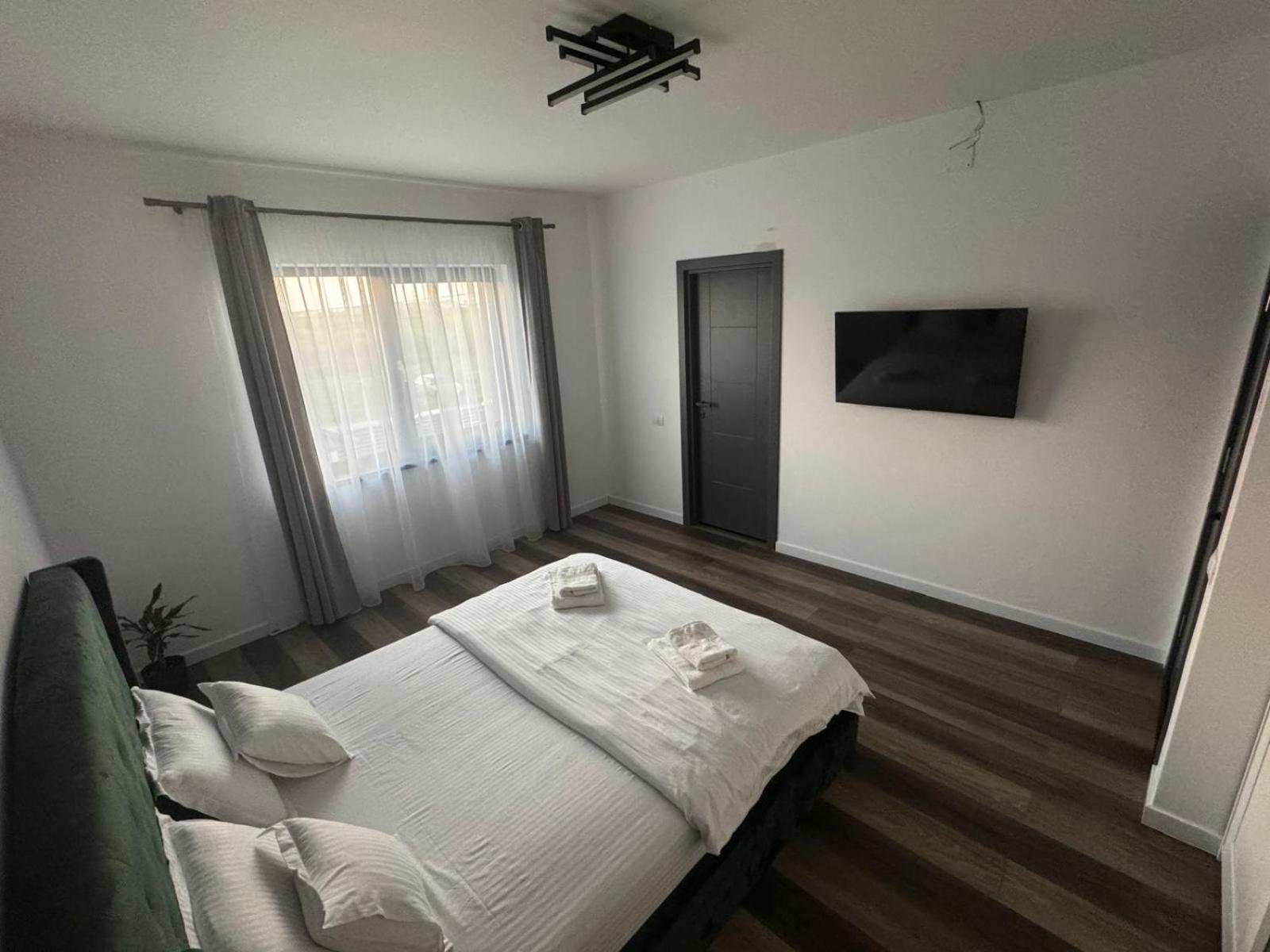 Casira Guesthouse Sanmartin Bagian luar foto