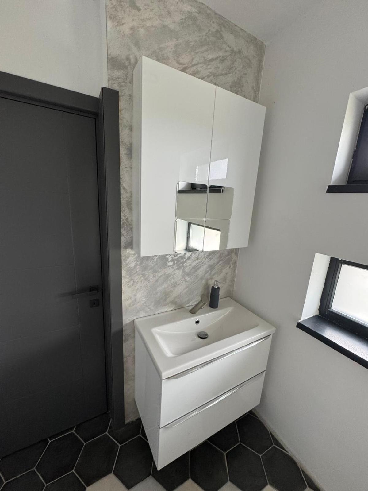 Casira Guesthouse Sanmartin Bagian luar foto