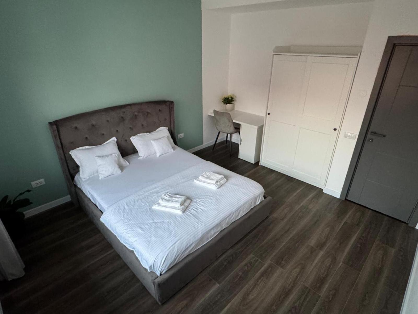 Casira Guesthouse Sanmartin Bagian luar foto
